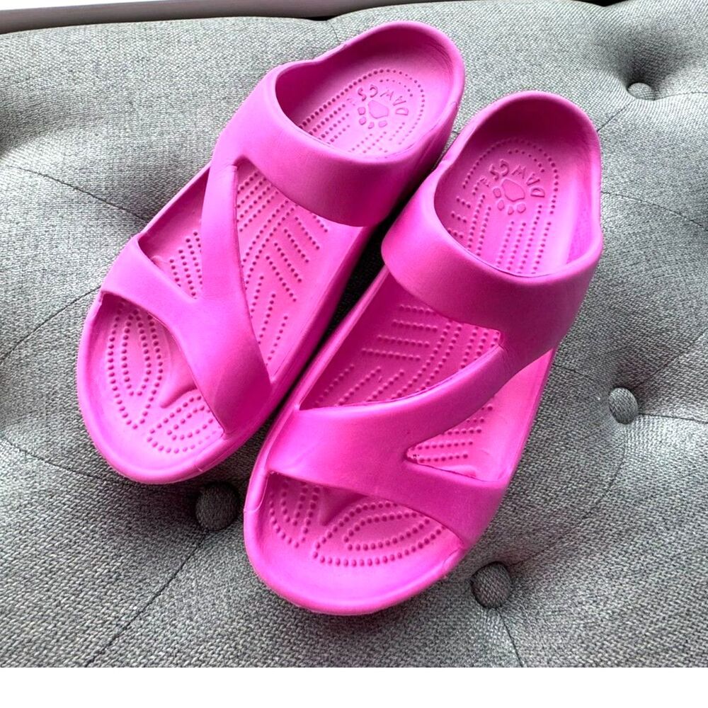 DAWGS Women’s Z Sandals Size 6 - Hot Pink